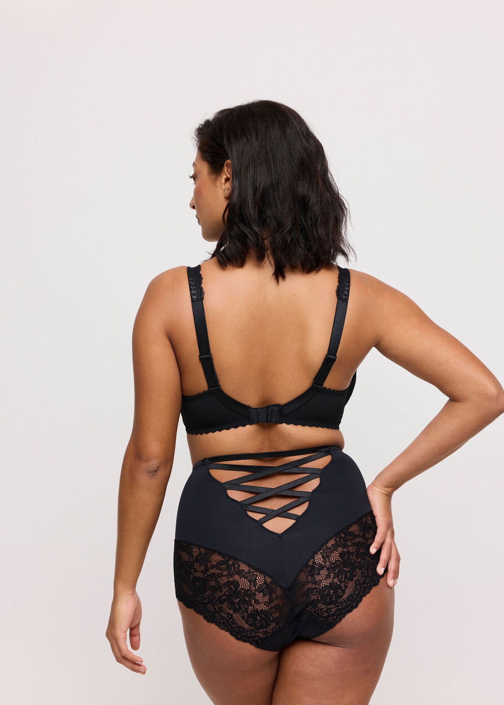 Prima Donna Shimla Special Brief 0563583