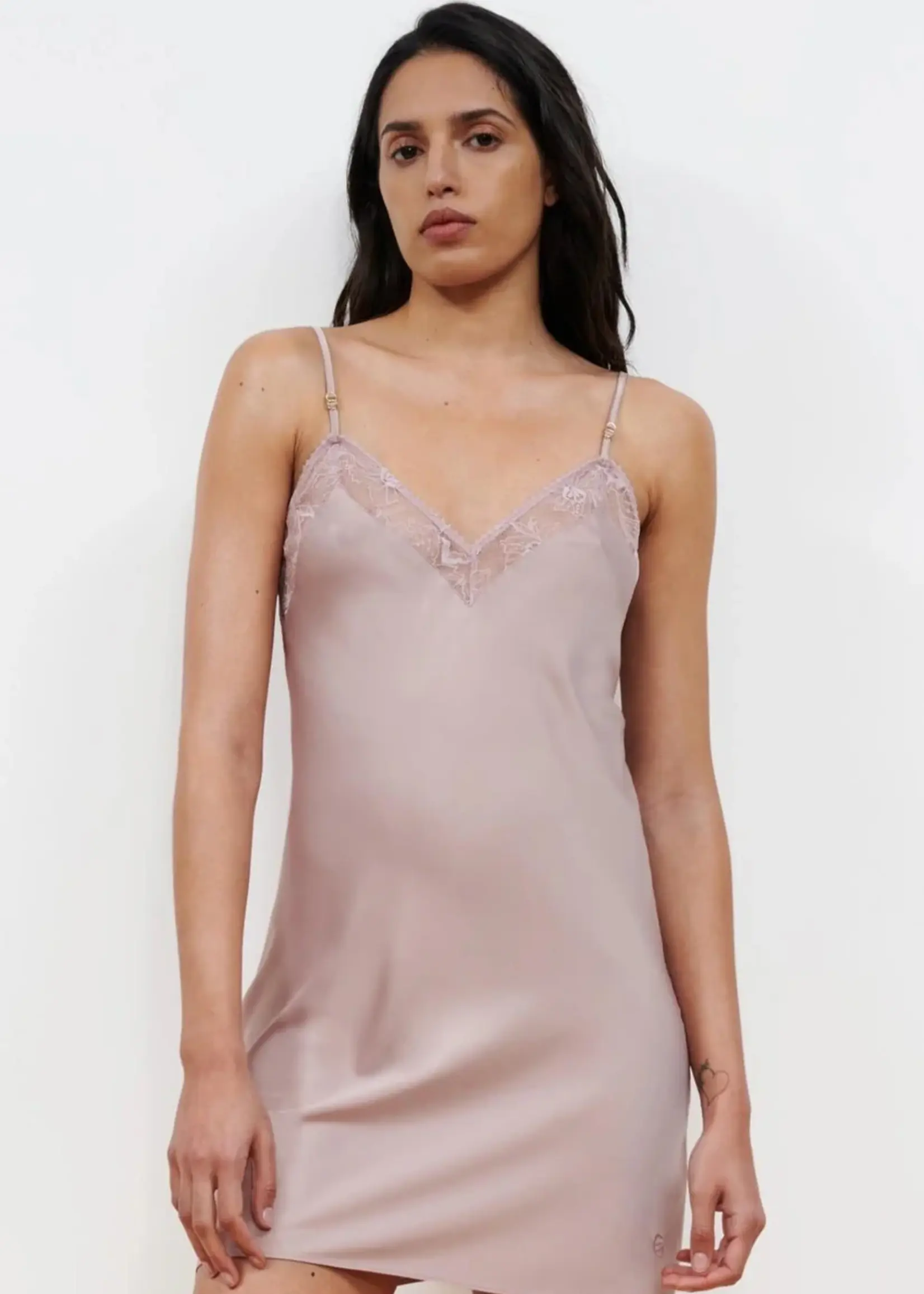 Chantelle Orchids Satin Chemise 11U4