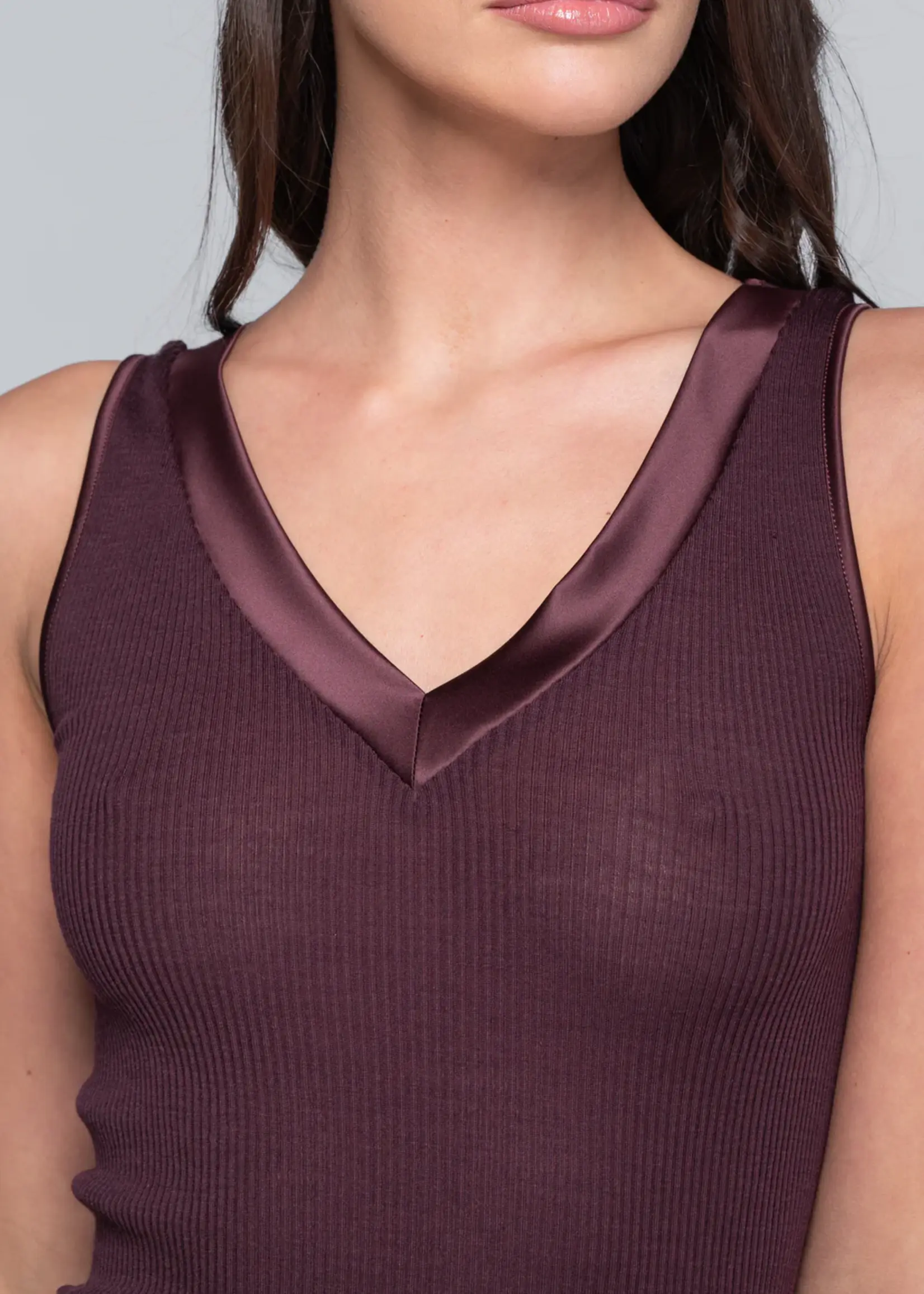 Oscalito Wool & Silk Rib V-Neck Cami with Satin Trim 4247