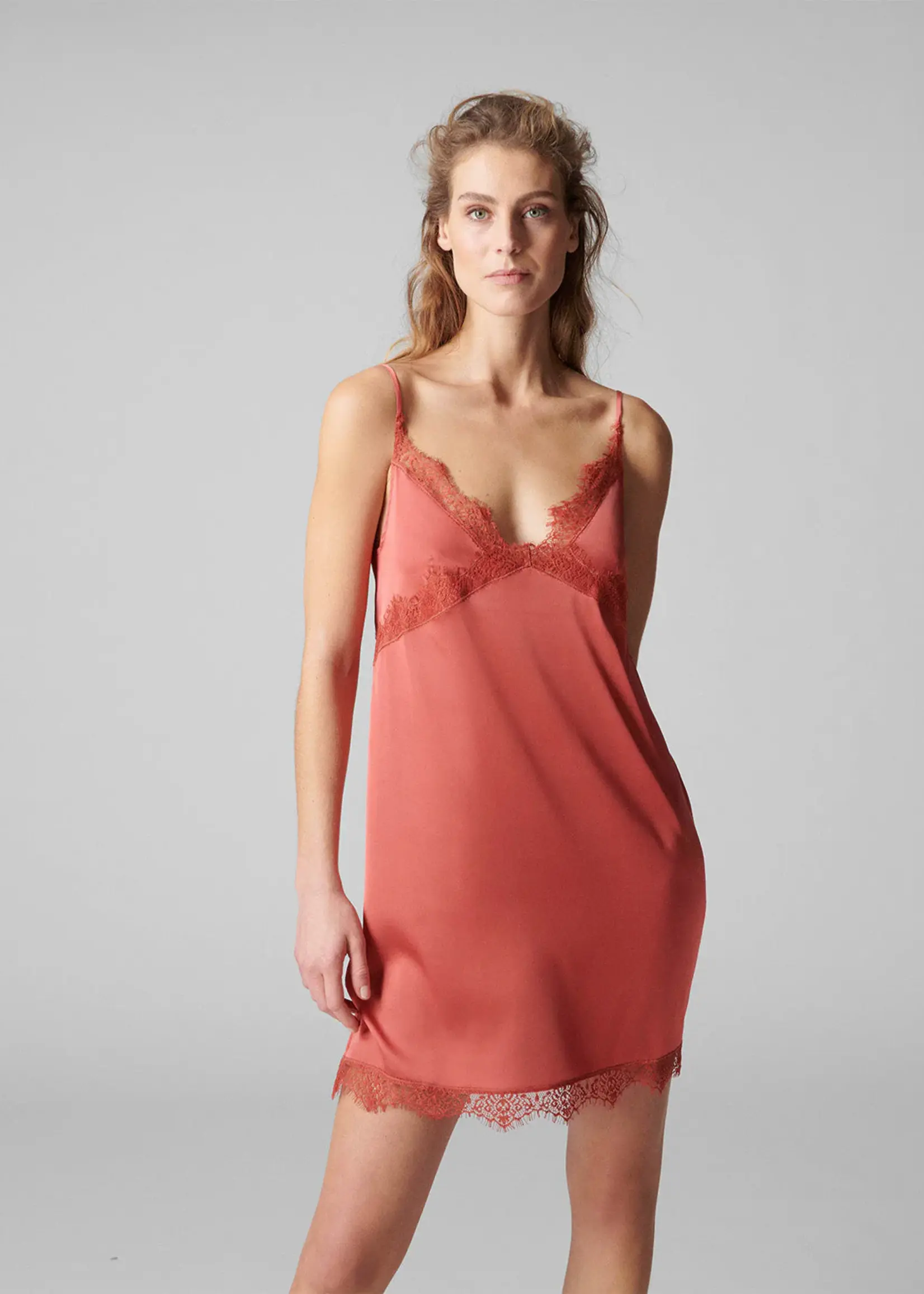 Simone Perele Satin Secrets Fashion Chemise 23H940