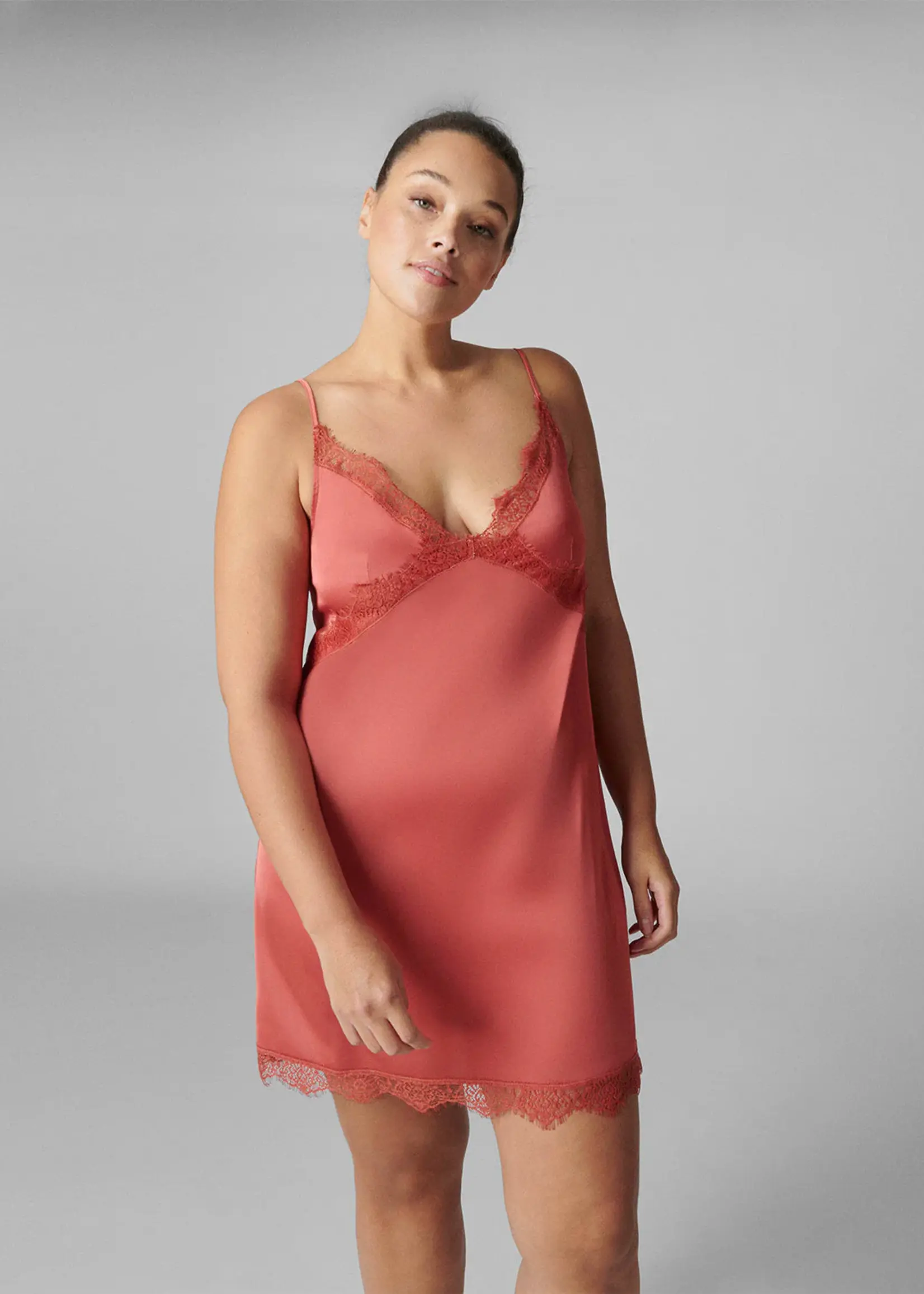 Simone Perele Satin Secrets Fashion Chemise 23H940