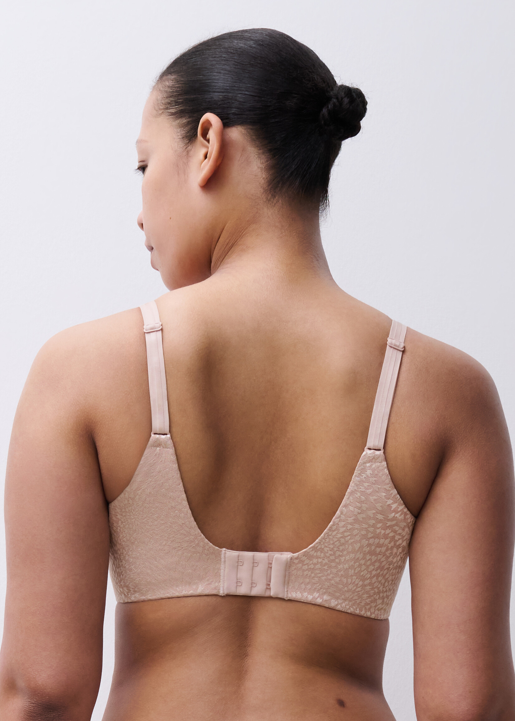 Chantelle Magique Seamless Full Cup Bra 19UM1