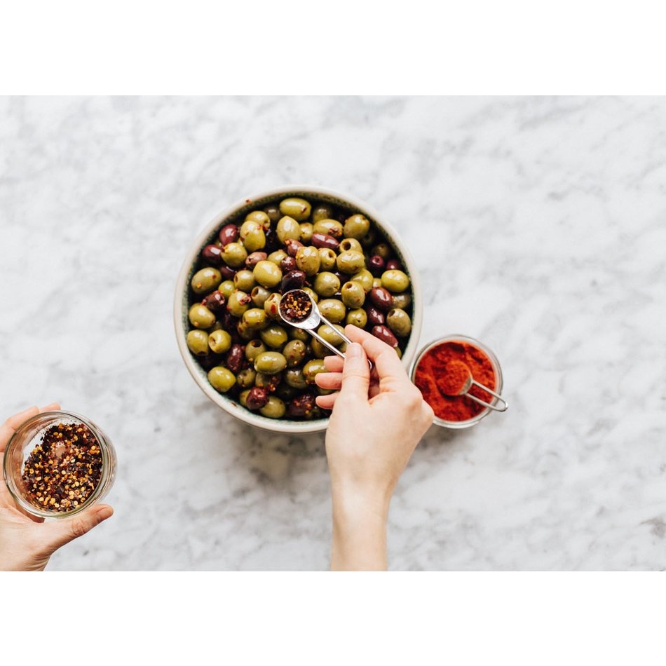 Silver & Green Silver & Green Paprika Chili Mixed Olives, 220g