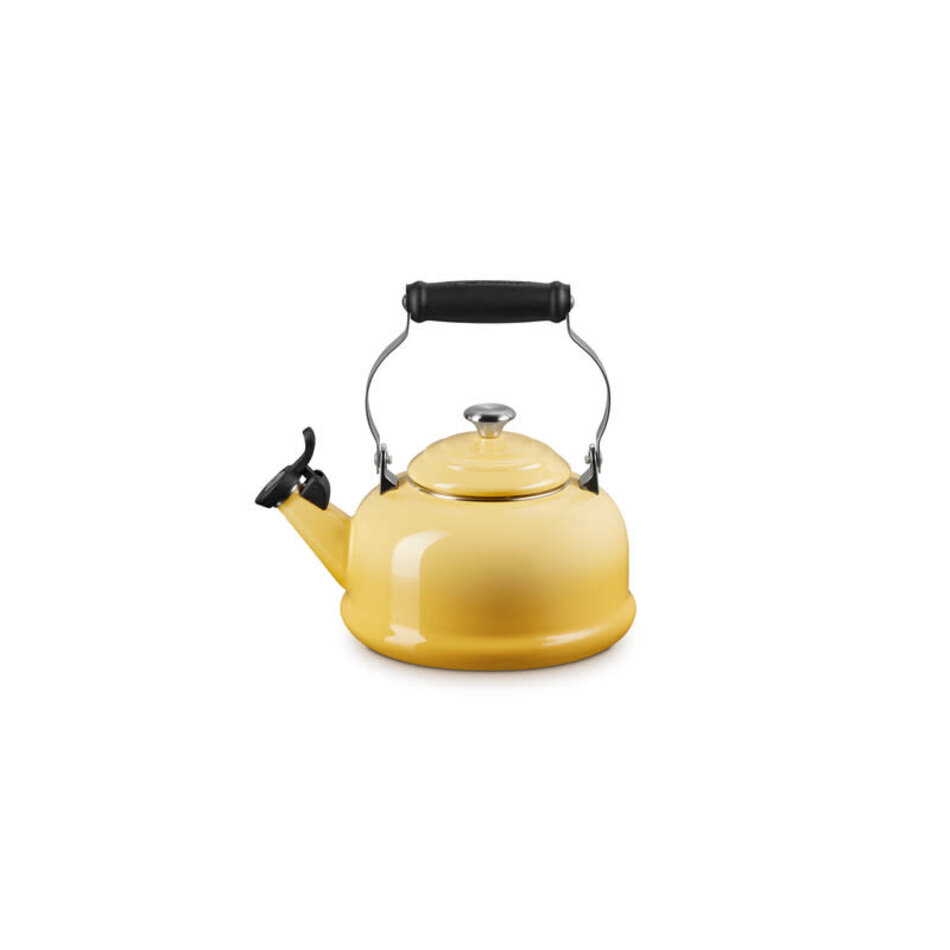 Le Creuset Le Creuset Classic Whistling Kettle Camomille