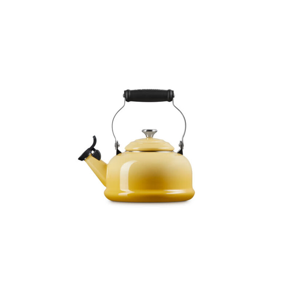 Le Creuset Le Creuset Classic Whistling Kettle Camomille
