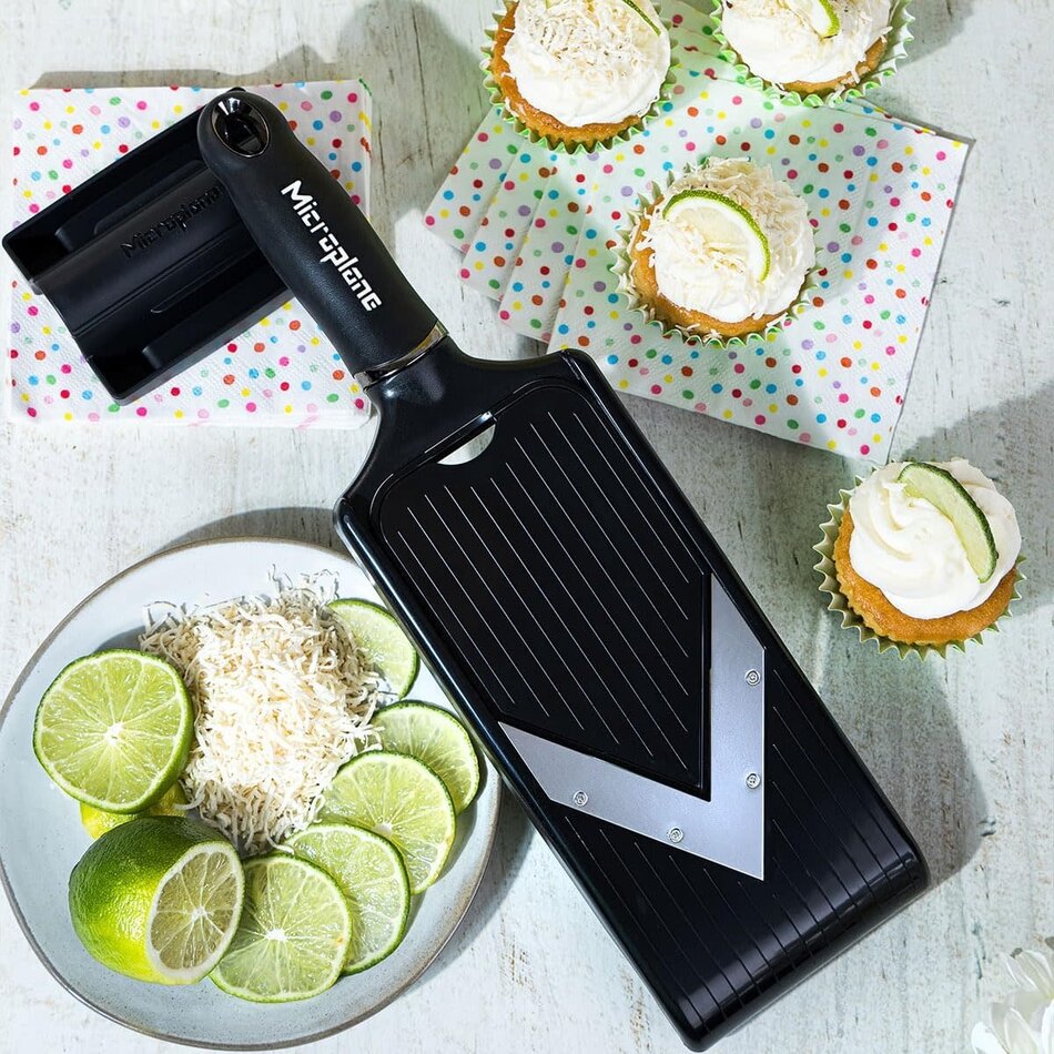 Microplane Microplane Mandoline, V Blade Adjustable Slicer