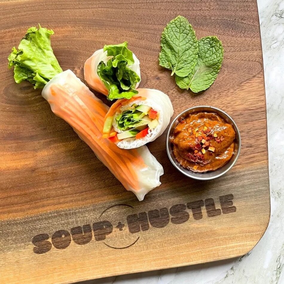 WHOA Spicy Peanut Sauce, 270ml