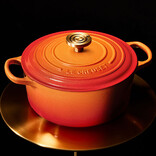 Le Creuset Le Creuset Flamme Dorée 4.2L/24cm Round Dutch Oven Le Creuset Le Creuset Flamme Dorée 4.2L/24cm Round Dutch Oven