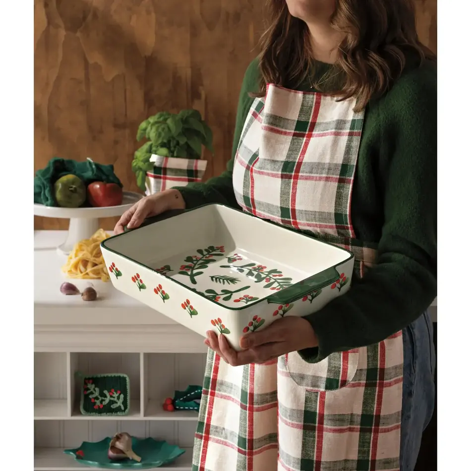 Danica Noel Plaid Classic Christmas Apron