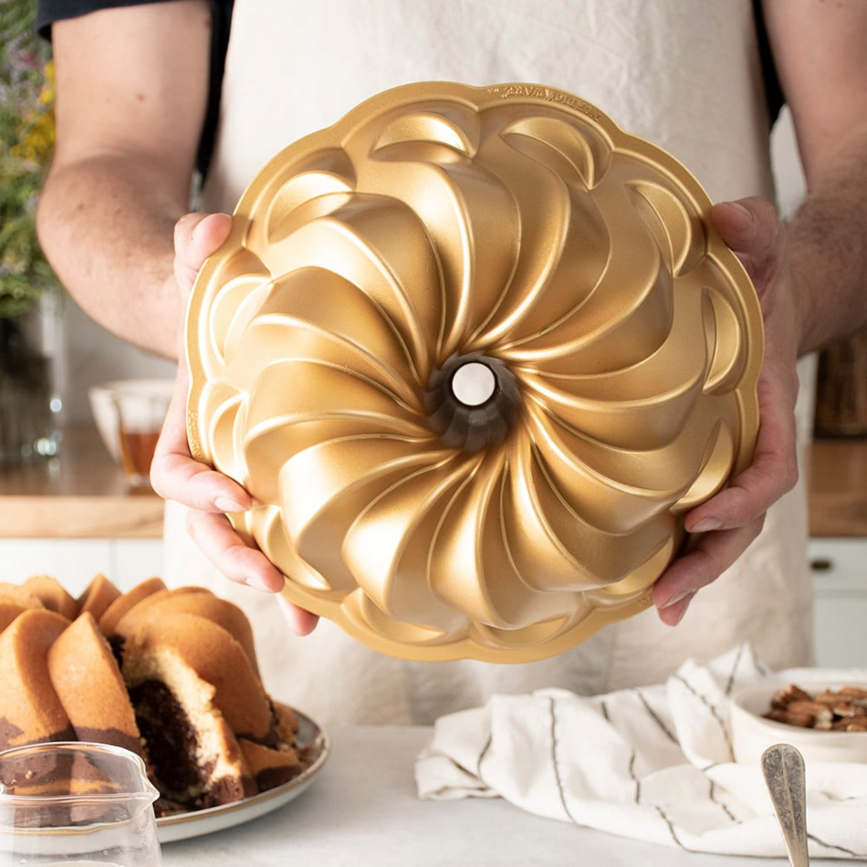 Danesco Pirouette Bundt Pan, 10 Cup