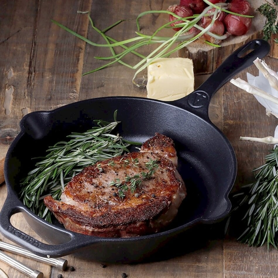 Victoria Cast Iron Skillet, 10"