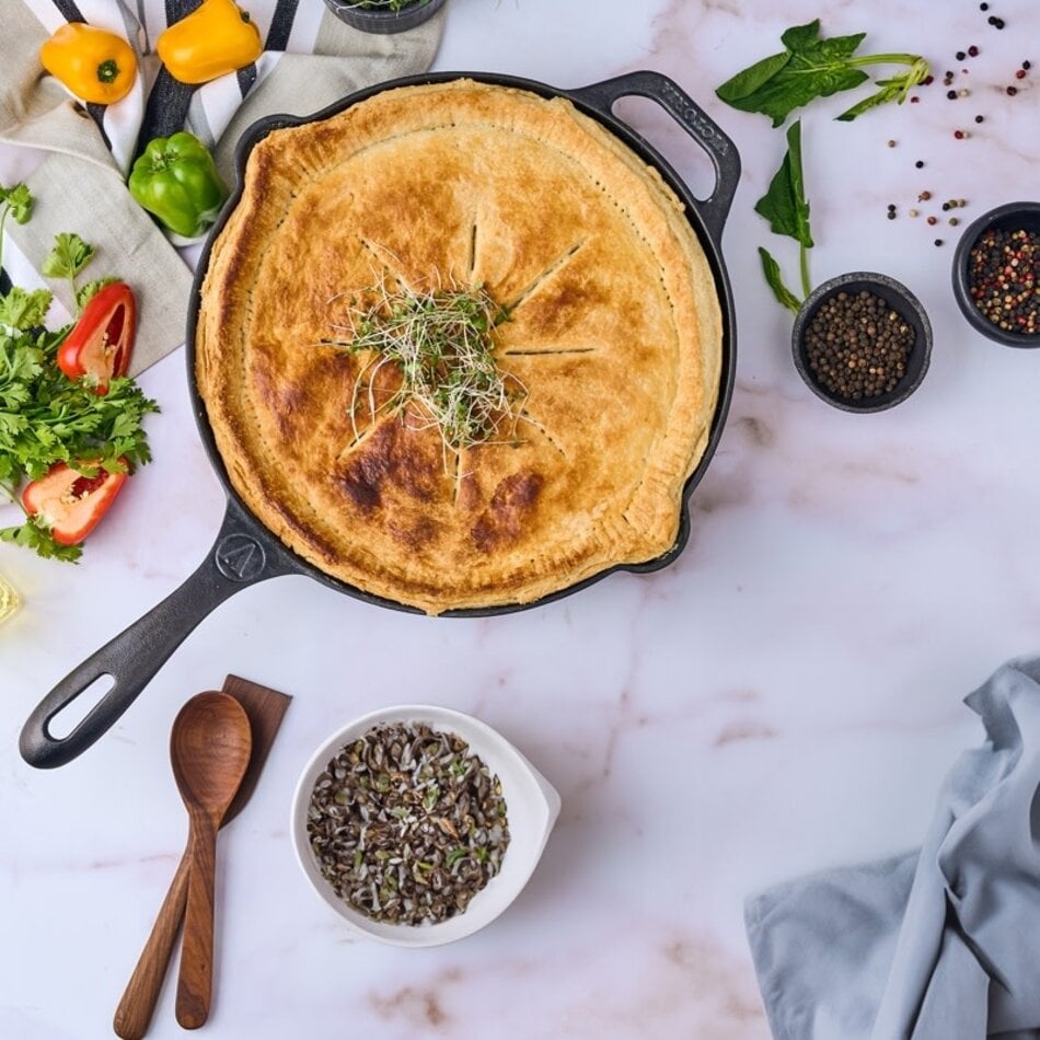 Victoria Cast Iron Skillet, 12"