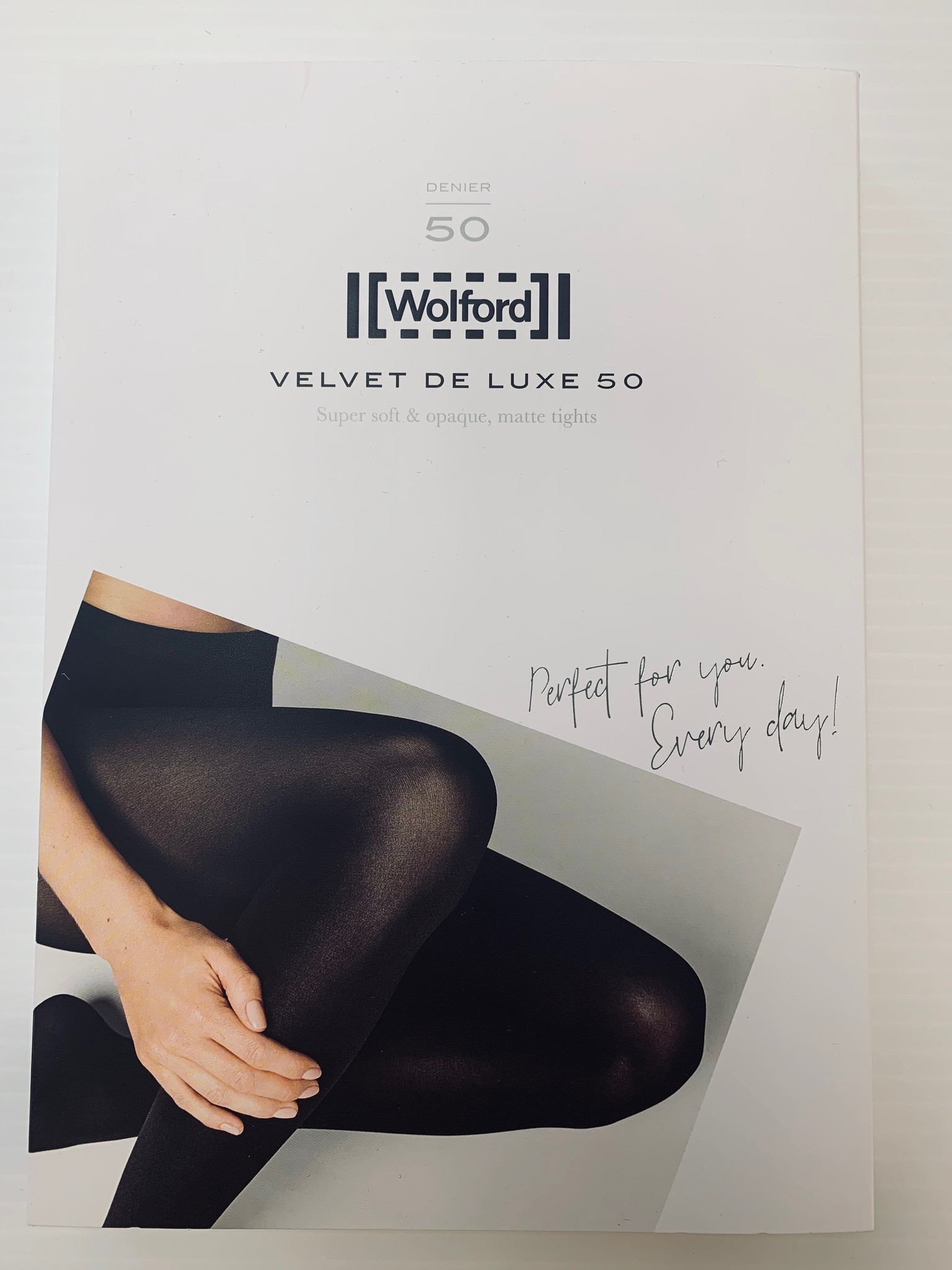 【関税込み】Wolford ブラック Velvet de Luxe 50 タイツ Velvet de Luxe 50 Tights | Wolford United States