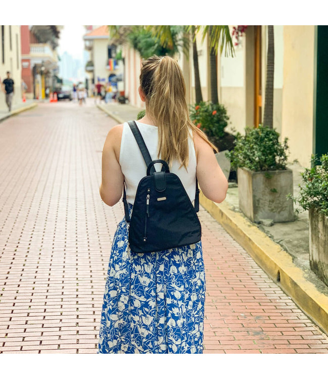 Baggallini Metro Backpack w/ RFID wristlet - Black *