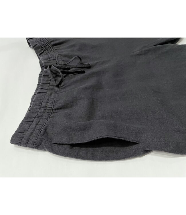 B. Young Linen Blend Pull-On Shorts  - Black