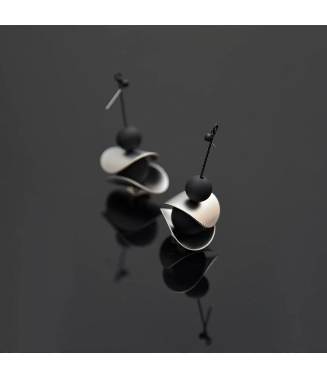 Pursuits Otto Earrings (black/silver)