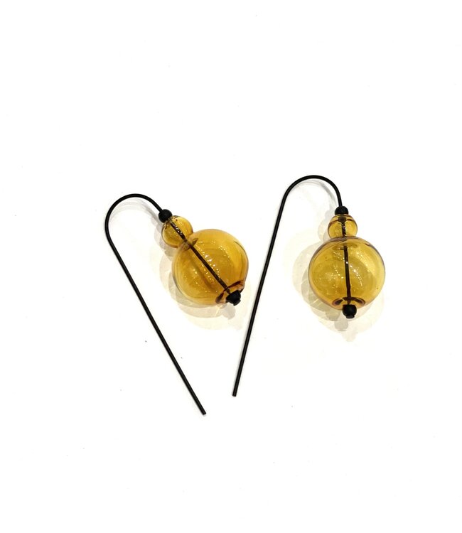 Pursuits Small Scoop Earrings (amber)
