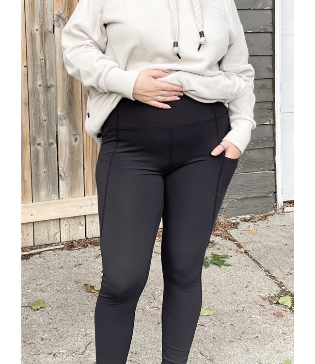Vaparita Leggins w/ Pocket - Black