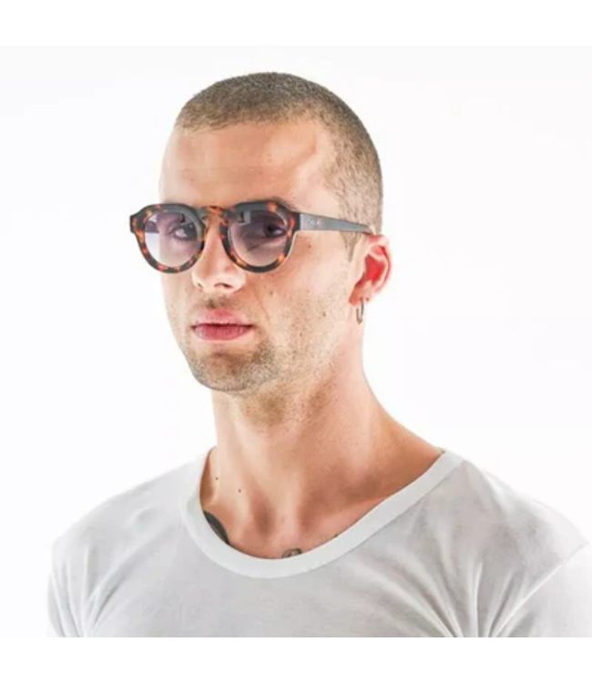 Okkia Zeno Sunglasses - Havana