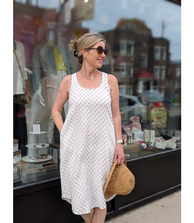 Mododoc Swing Tank Top Dress w/Pockets - White / Gold