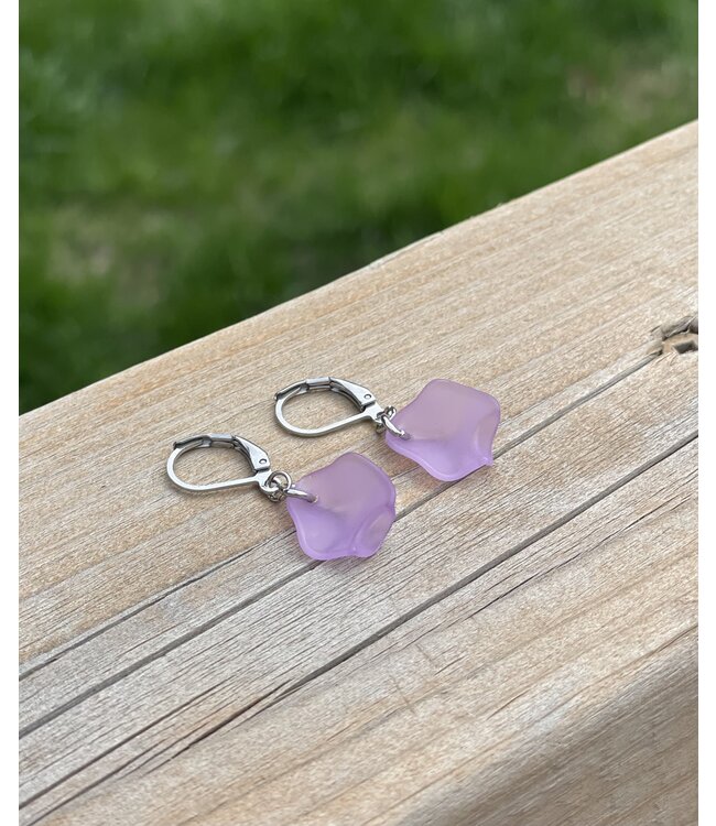 Osmose Small Flower Petal Earrings