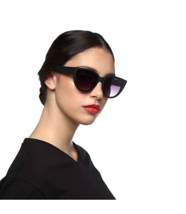 Okkia Silvia Cat Eye Sunglasses - Black