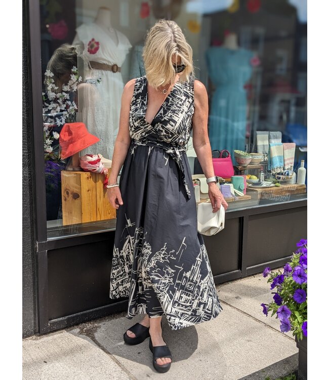 Sleeveless City Scene Dress - Black
