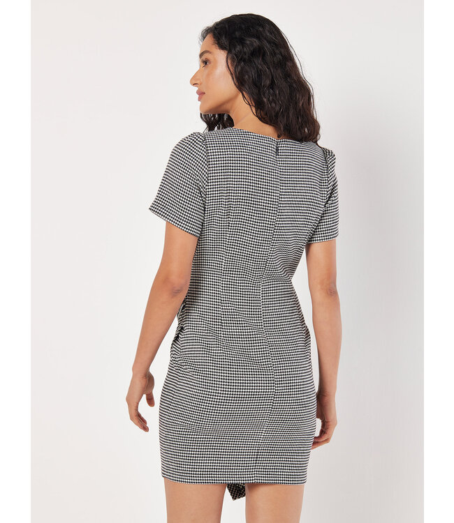 Apricot Dogtooth Dress - Black / White