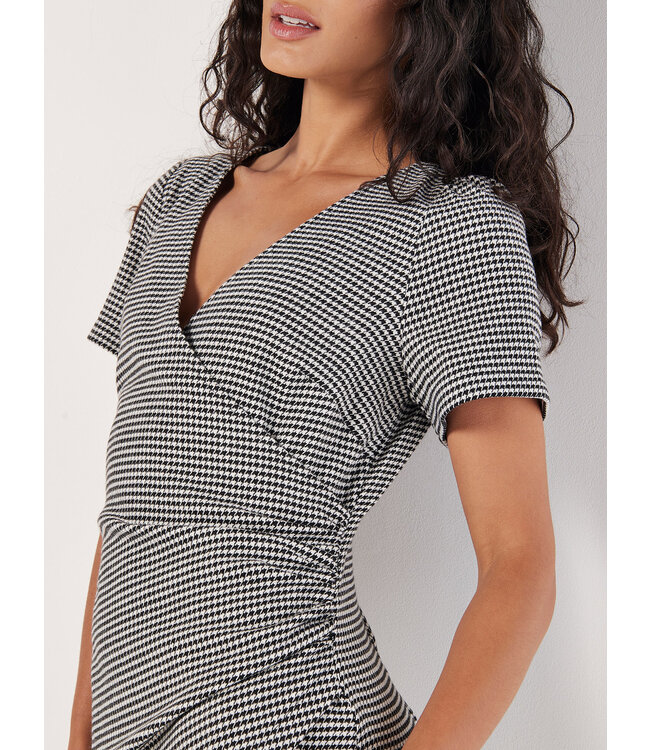 Apricot Dogtooth Dress - Black / White