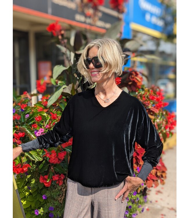 Angela Mara Crushed Velvet V-Neck Long Sleeve - Black