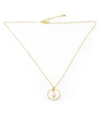 Ring in Pearl Necklace - Gold