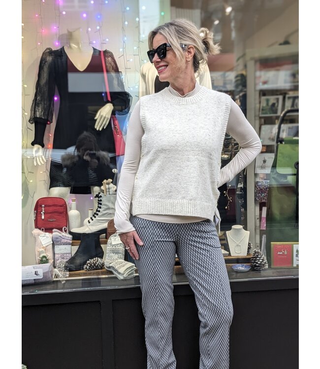 Hue Classic Pull-On Trouser - Grey Geo