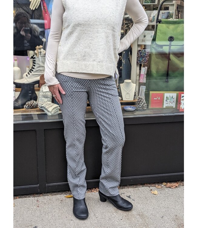 Hue Classic Pull-On Trouser - Grey Geo