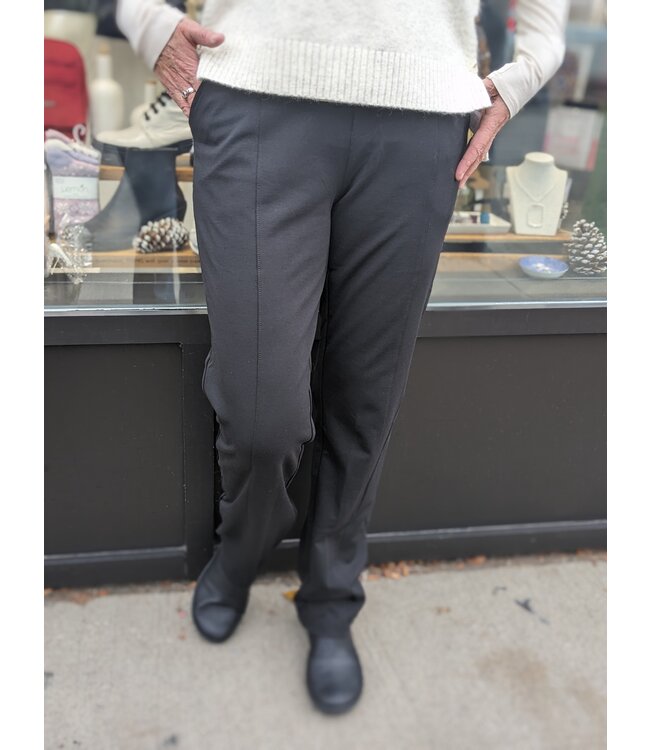 Hue Pull-On  Ponte Trouser - Black