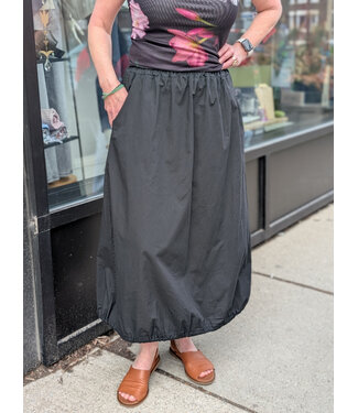 Midi Skirt w Elastic Hem - Black