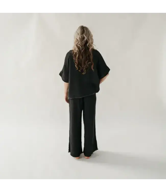 Pokoloko Crinkle V-Neck Top  - O/S