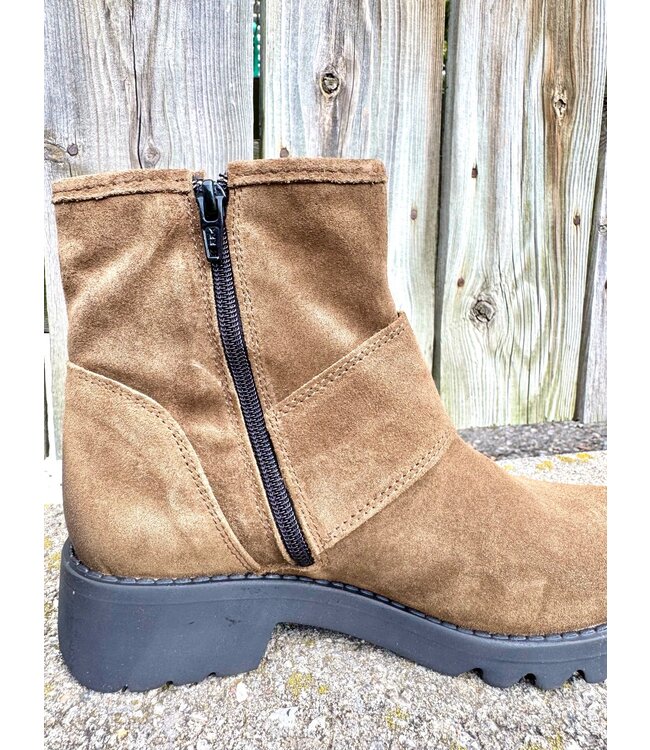 Fly London Rily Round Toe Boots - Elephant