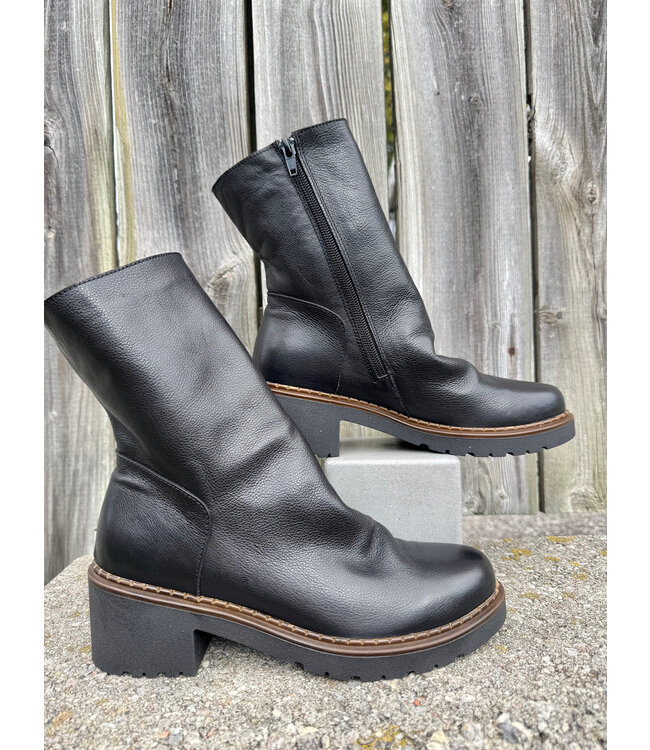 Bueno Nelly Leather Boot - Black