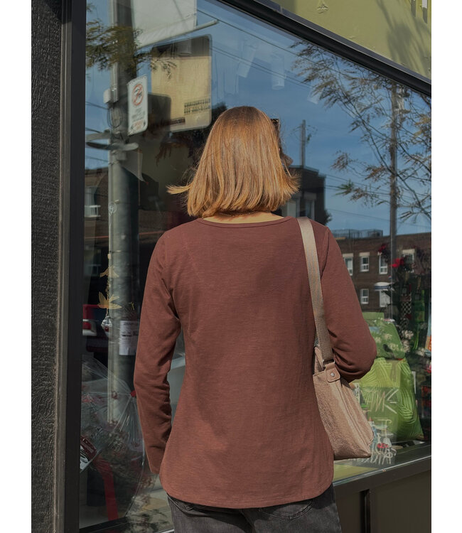 Orientique Essential Cotton V-Neck - Brown