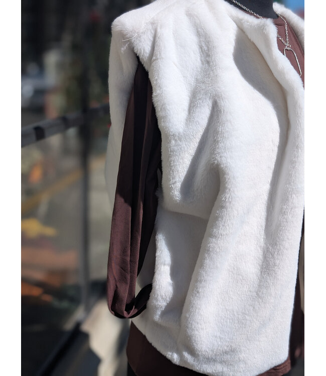 Angela Mara Fur Open Vest - Ivory