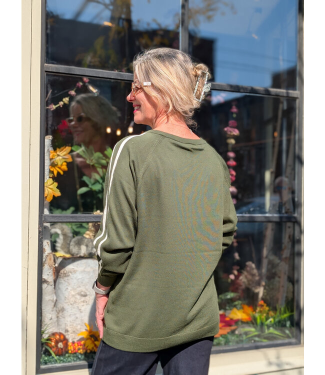 Cream CrAnva V-neck Pullover - Rifle Green
