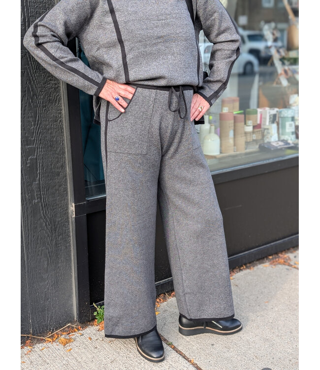 Contrast Stripe Knit Pant - Black