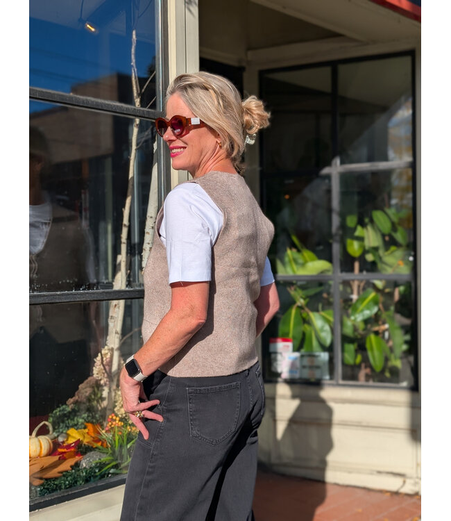 V-Neck Knit Vest - Cappuccino