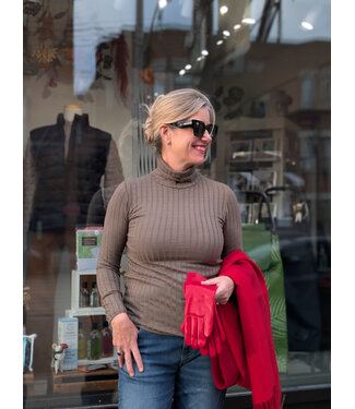 Ribbed Fitted Turtleneck - Mocha