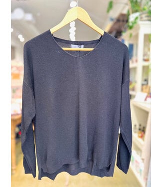 Made in Italy V-Neck Fine Knit Sweater - Black