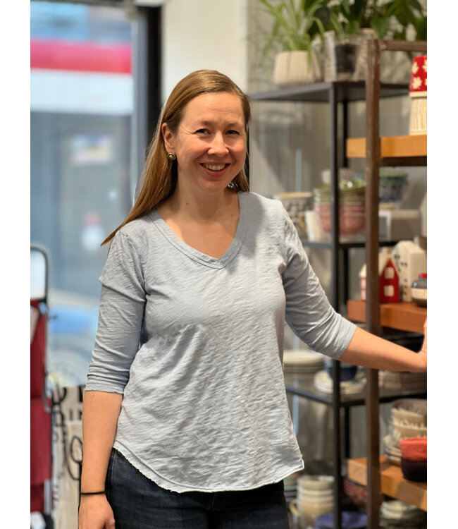 Mododoc 3/4 Sleeve V-Neck w/Raw Hem - Frost