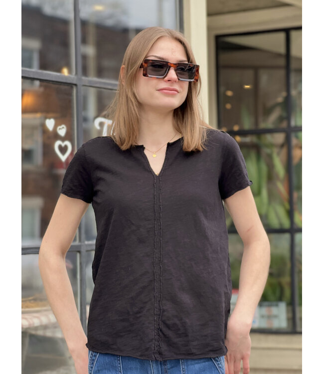 Mododoc Raw Hem V-Neck Tee - Black