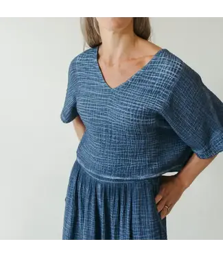 Pokoloko Crinkle V-Neck Crop Top  - O/S  Denim