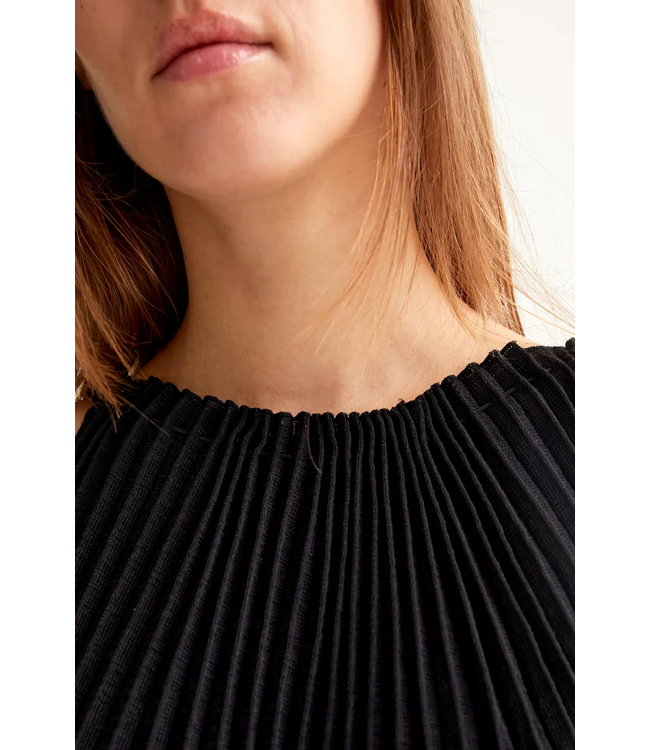 Compania Fantastica Knit Pleated  Dress - Black
