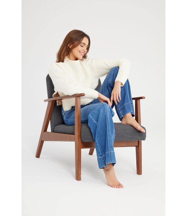 Cup of Joe Denim Layla Mid Waist Straight Leg - Medium Blue